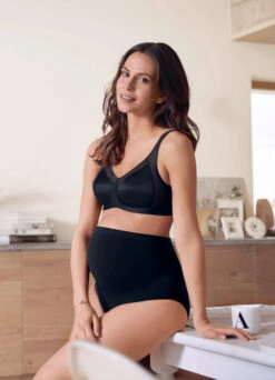 ANITA Maternity Slip "Seamless" | Schwarz -Outlet COSABELLA Store Anita Maternity Brief schwarz Image2 min 1280x1280