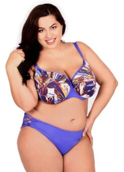 Bikini Slip "Indian Feathers" | Blau / Mehrfarbig 10 Bikini Slip "Indian Feathers" | Blau / Mehrfarbig -Outlet COSABELLA Store Bikini mit Softschalen Indian Feathers top bottom front bottom front Wendeslip 1280x1280