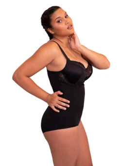 Body Mit Bügel "Gala" | Schwarz 14 Body Mit Bügel "Gala" | Schwarz -Outlet COSABELLA Store Gala schwarz Shop Nuri DSC07588 Shop 1280x1280