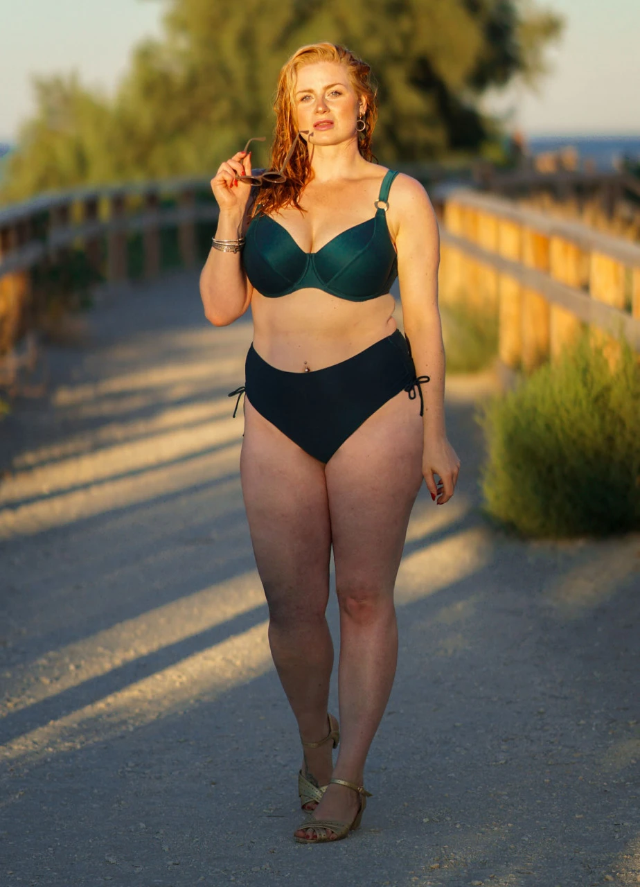 Minimizer Bikinitop Mit Bügeln "Swim" | Grün 3 Minimizer Bikinitop Mit Bügeln "Swim" | Grün