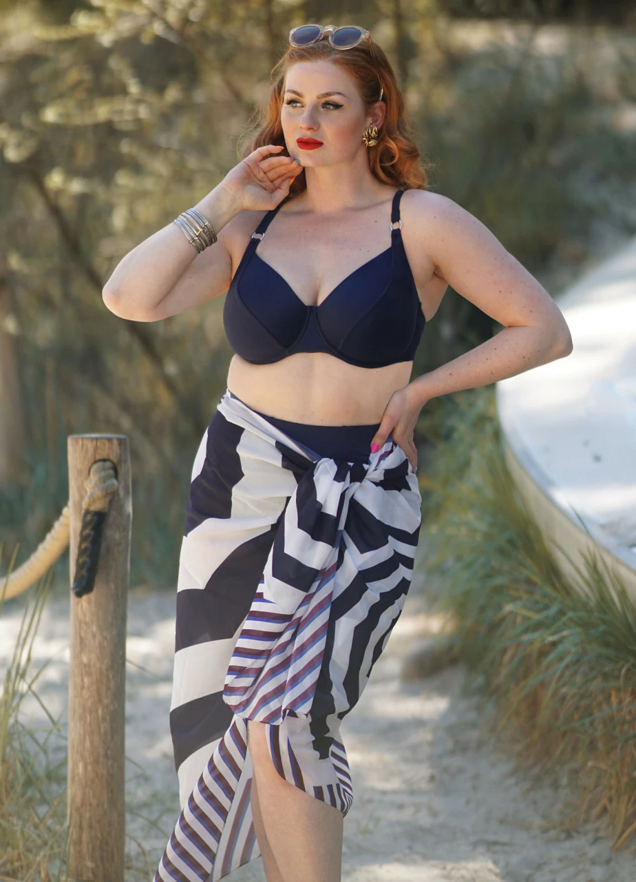 Minimizer Bikinitop Mit Bügeln "Swim" | Marine 10 Minimizer Bikinitop Mit Bügeln "Swim" | Marine – Bild 9