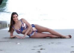 Bikini Slip "Indian Feathers" | Blau / Mehrfarbig 12 Bikini Slip "Indian Feathers" | Blau / Mehrfarbig -Outlet COSABELLA Store bikini set mit softschalen indian feathers mirale woman 1280x1280